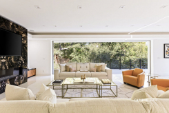 1124 Summit Dr.
