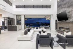 12 Rainbow Point Place