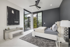 12 Rainbow Point Place