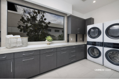 12 Rainbow Point Place