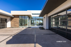 12 Rainbow Point Place