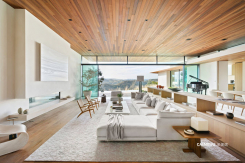 1675 Carla Ridge