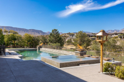 30 Meadowhawk Lane