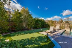 30 Meadowhawk Lane