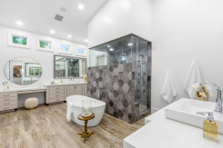 47 Soaring Bird Court
