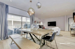 439 N Doheny Dr 204
