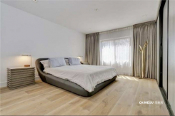 439 N Doheny Dr 204