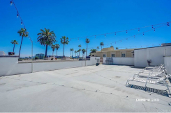 439 N Doheny Dr 204