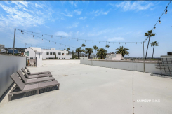 439 N Doheny Dr 204