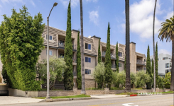 439 N Doheny Dr 204