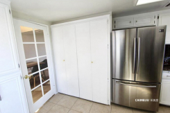 439 N Doheny Dr. 302