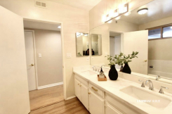 439 N Doheny Dr. 302