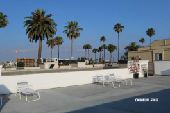 439 N Doheny Dr. 302