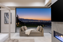 563 Grand Rim Drive