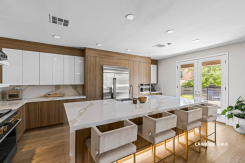700 Pinnacle Heights Lane
