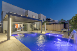 731 Glowing Horizon Street