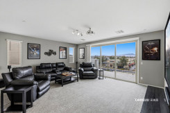 743 Glowing Horizon Street