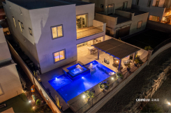 743 Glowing Horizon Street