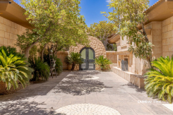 9801 Orient Express Court