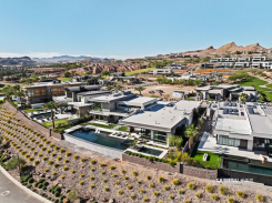 12 Rainbow Point Place