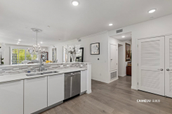 5253 Vantage Ave 202