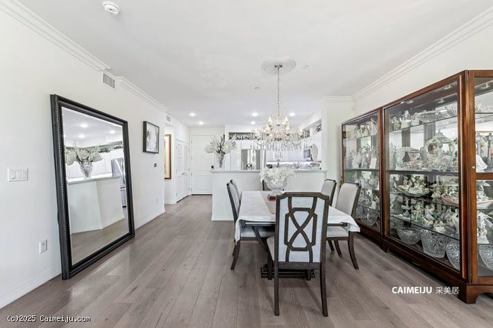 5253 Vantage Ave 202