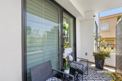 5253 Vantage Ave 202