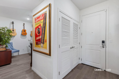 5253 Vantage Ave 202