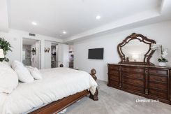 5253 Vantage Ave 202