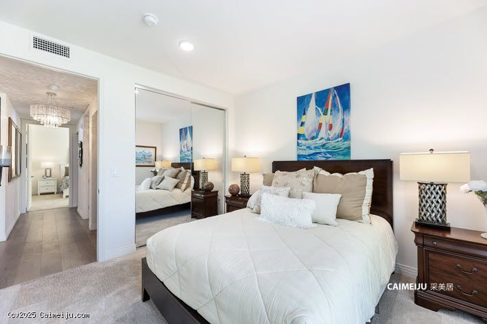 5253 Vantage Ave 202