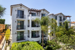 5253 Vantage Ave 202