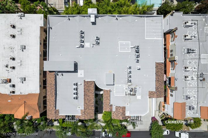 5253 Vantage Ave 202