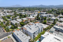 5253 Vantage Ave 202