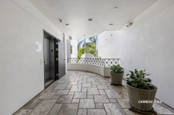 5253 Vantage Ave 202