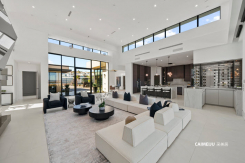 12 Rainbow Point Place