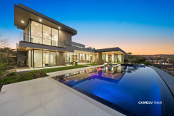 12 Rainbow Point Place