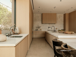 2555 La Mesa