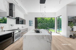6312 Mirror Lake Dr