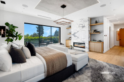 6312 Mirror Lake Dr